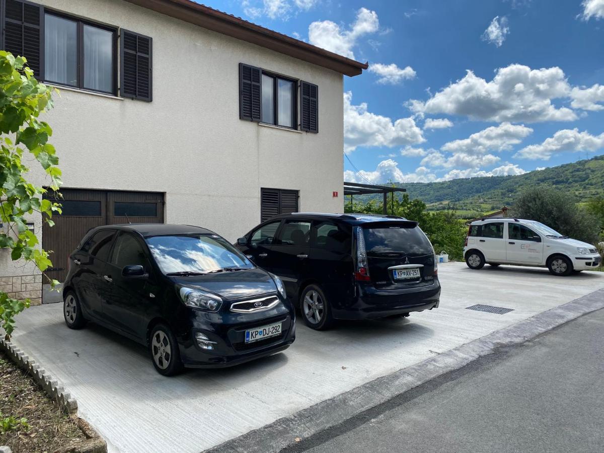 Auberge de jeunesse Sobe Kaki In Kivi à Izola Extérieur photo