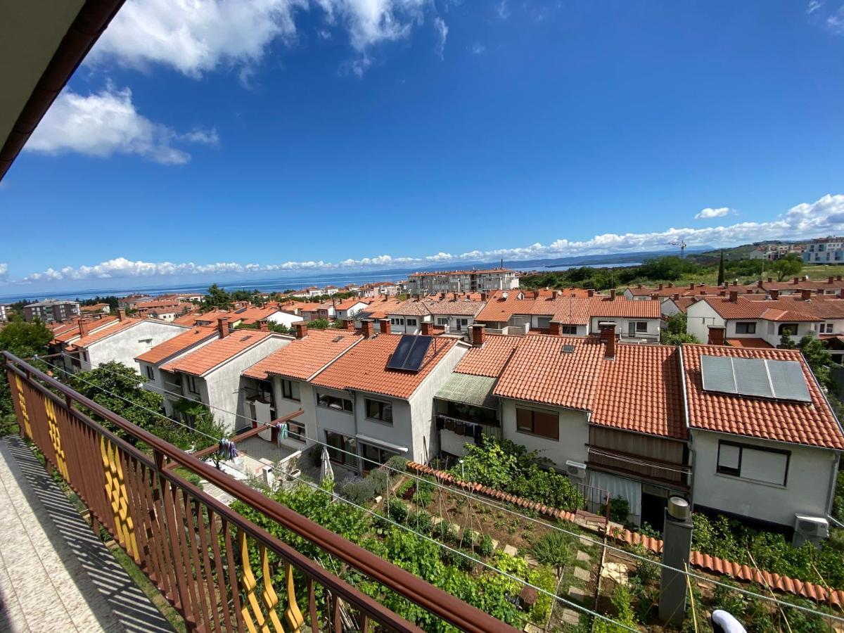 Auberge de jeunesse Sobe Kaki In Kivi à Izola Extérieur photo