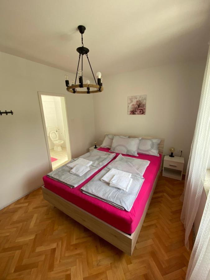 Auberge de jeunesse Sobe Kaki In Kivi à Izola Extérieur photo