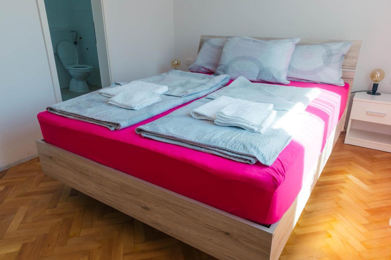 Auberge de jeunesse Sobe Kaki In Kivi à Izola Extérieur photo